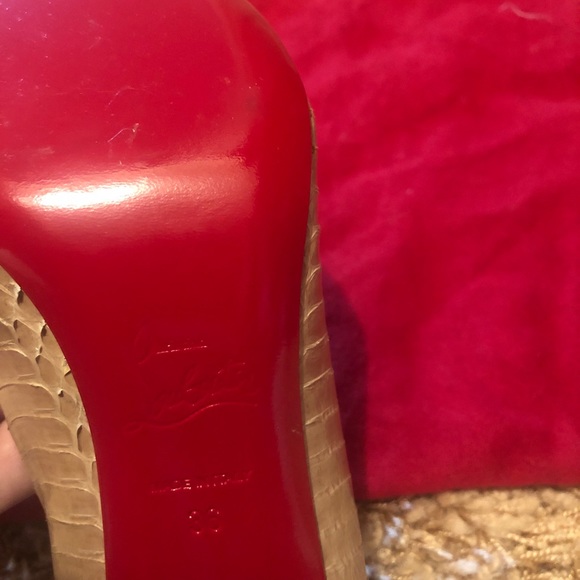 Comfy beautiful heels - Picture 7 of 8